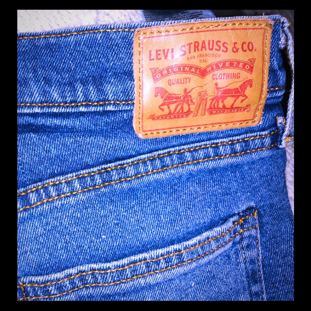 Levi Jean Shorts High Waisted Button up